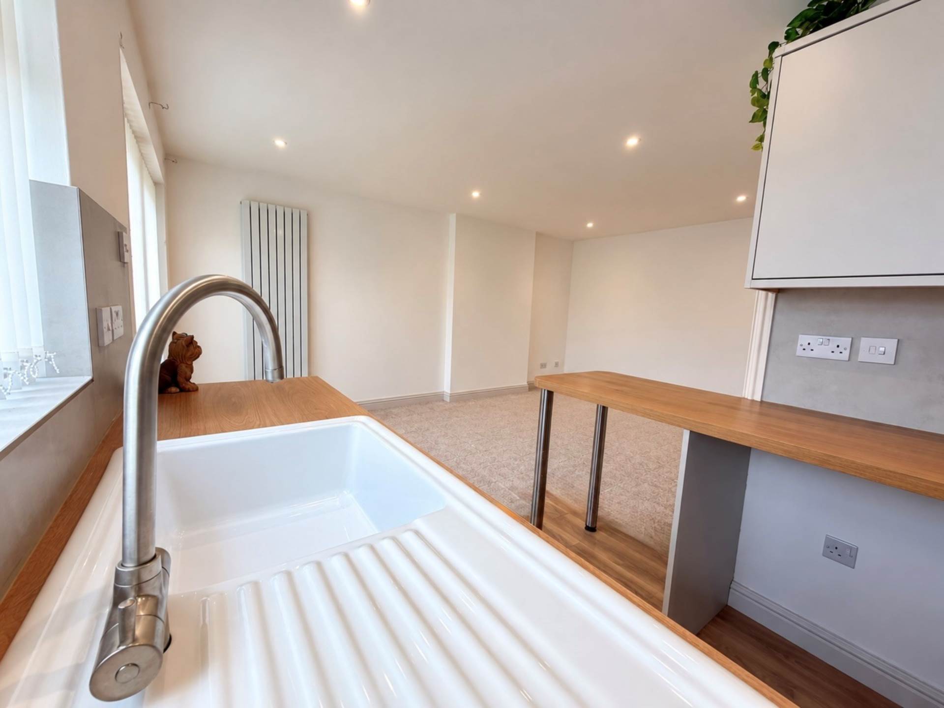 Burchs Close, Taunton, Image 2