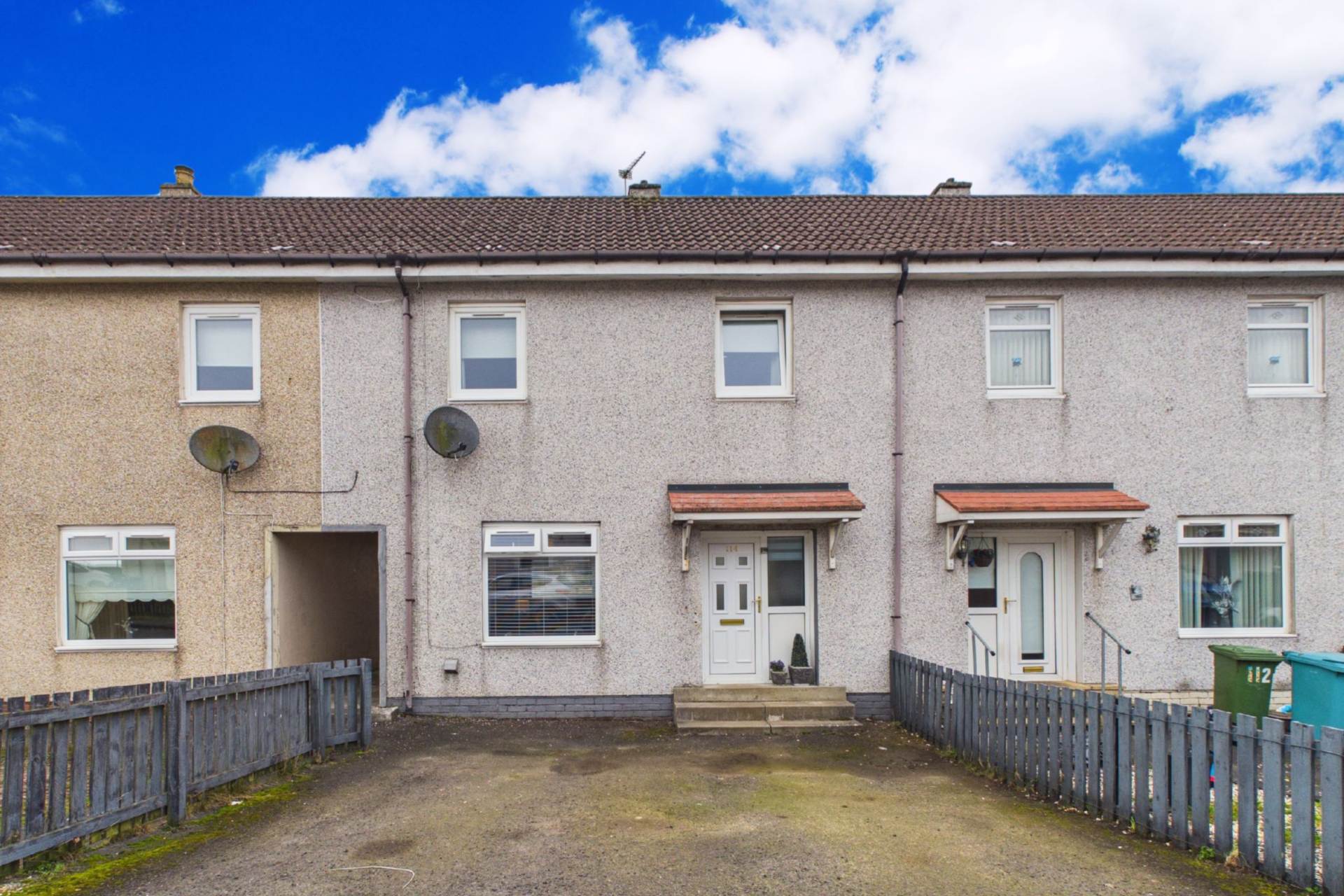 Moss Avenue, Caldercruix