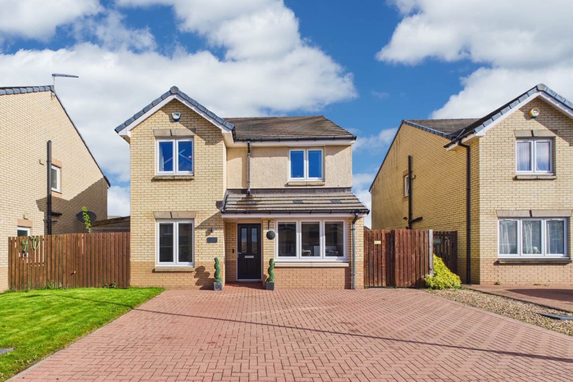 Red Deer Road, Cambuslang