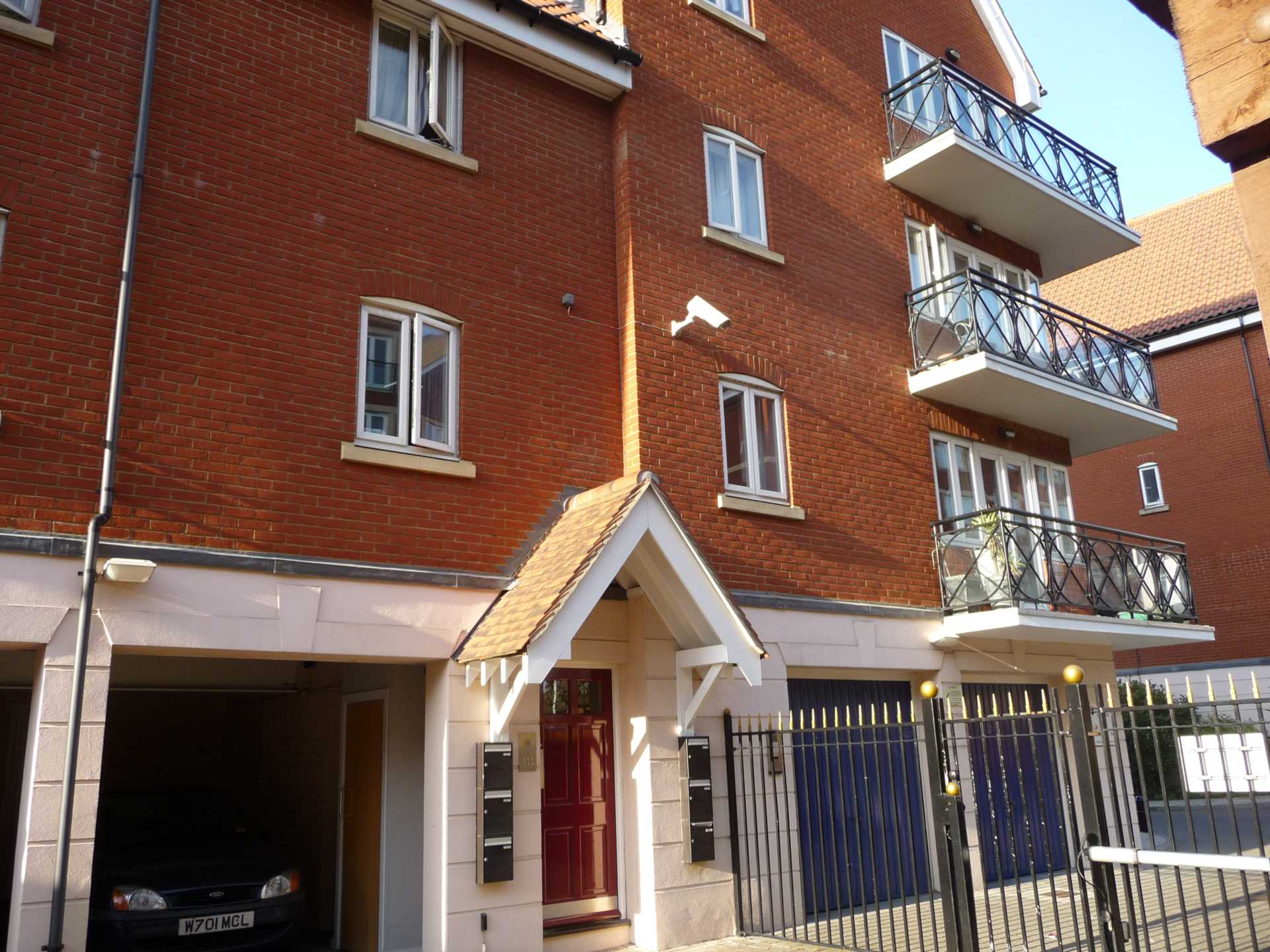 Neptune Square, Image 1