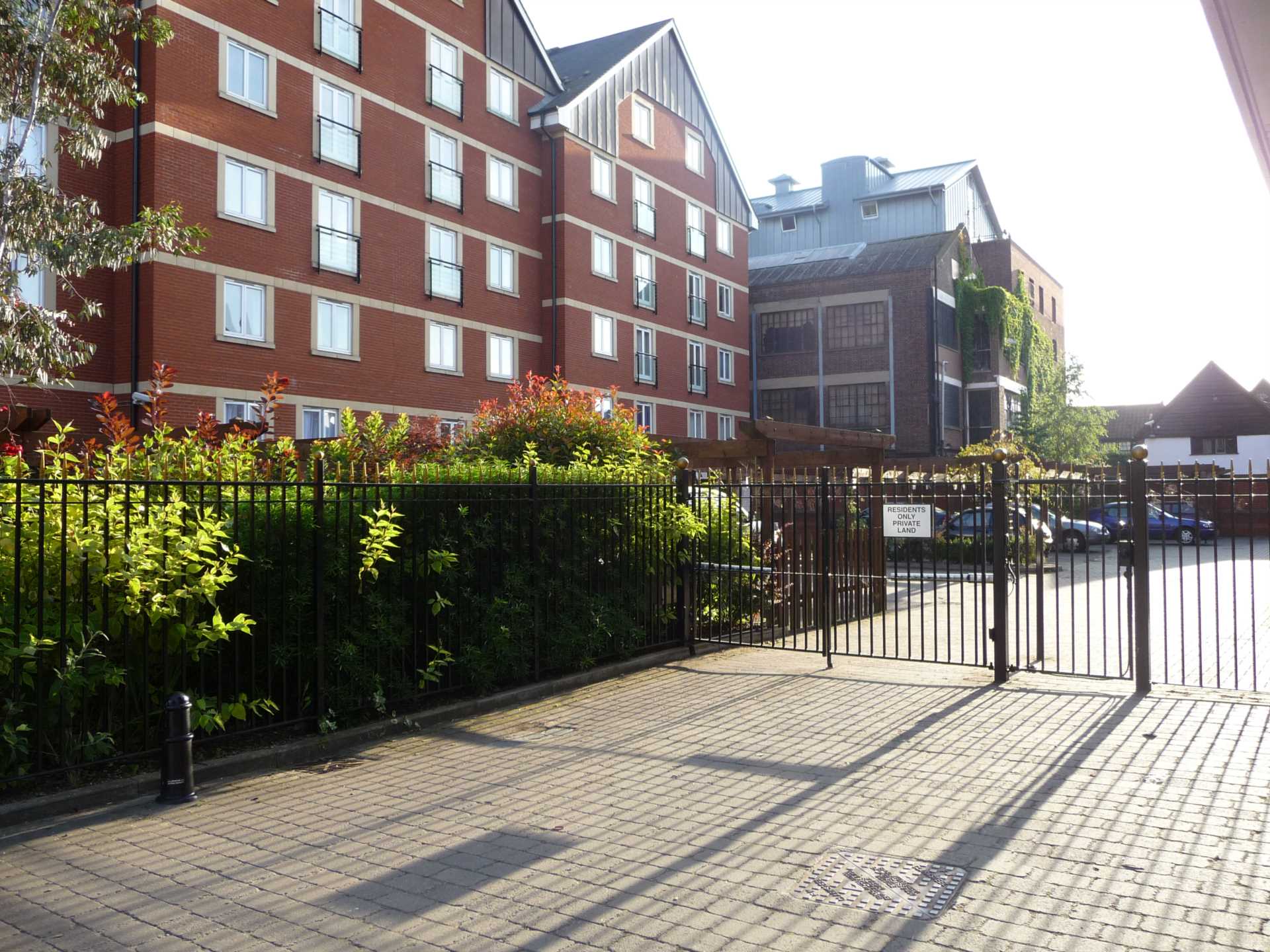 Neptune Square, Image 7