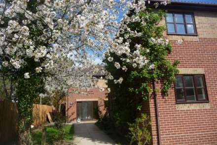 2 Bedroom Apartment, Kingshill, Sudbury