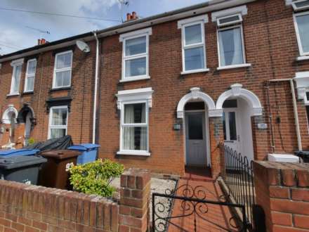 2 Bedroom Terrace, Darwin Road, Ipswich
