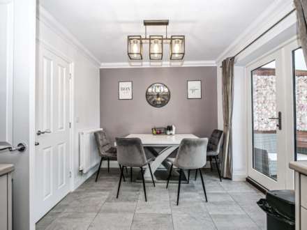 5 Fox Earth Close, Capel St. Mary IP9 2PF, Image 4