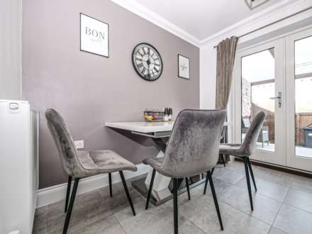5 Fox Earth Close, Capel St. Mary IP9 2PF, Image 5