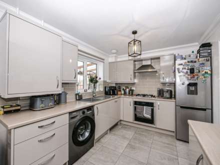 5 Fox Earth Close, Capel St. Mary IP9 2PF, Image 6