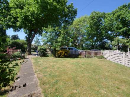 Highfields, Bentley. IP9 2BP, Image 2