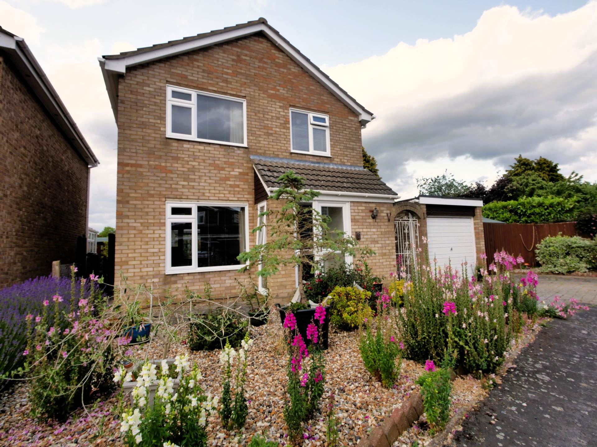 Homefield, Capel St. Mary, IP9 2XE, Image 1