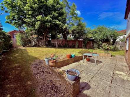 Longridge, Colchester CO4 3FB, Image 16