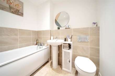 The Circle, Great Blakenham, Image 11