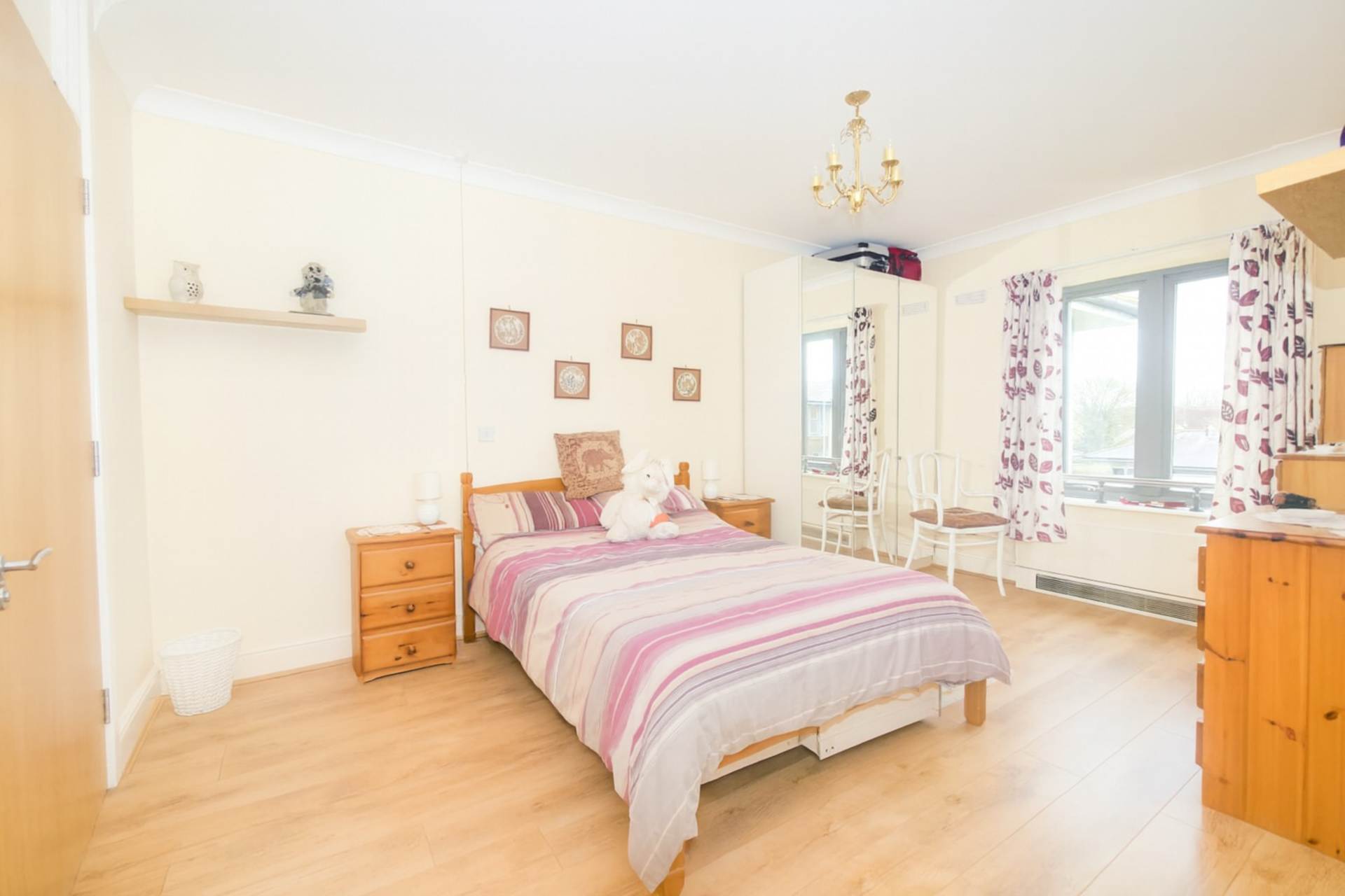 Dove Close, Capel St Mary. IP9 2AW, Image 4