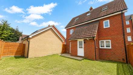 Provan Court, Ipswich, Image 11