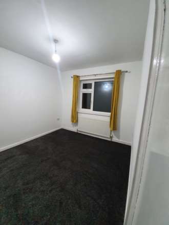 Vale Avenue, Horwich, Image 9