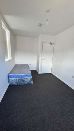 Grosvenor Street, Pendlebury, Image 3