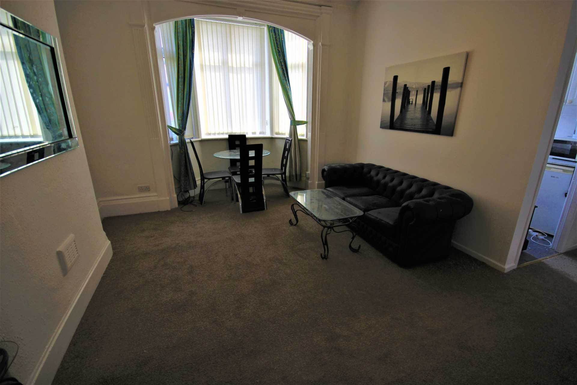 Victoria Crescent, Manchester, Image 3