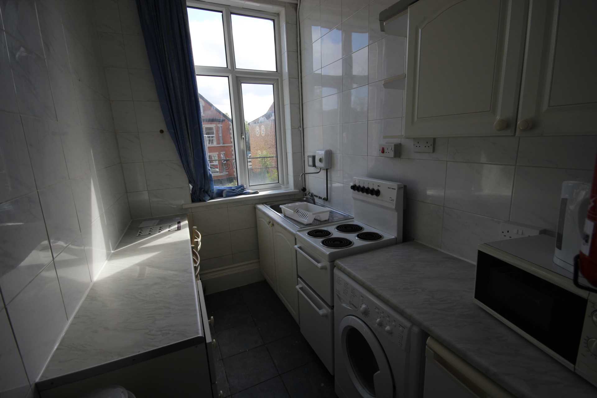 Victoria Crescent, Manchester, Image 5
