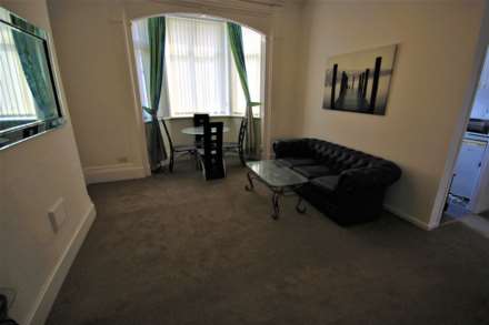 Victoria Crescent, Manchester, Image 3