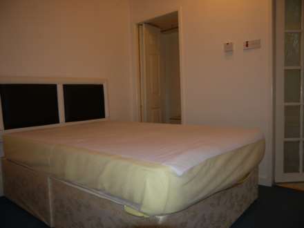 Victoria Crescent, Manchester, Image 6