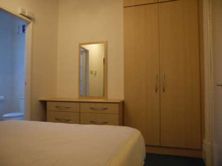 Victoria Crescent, Manchester, Image 7