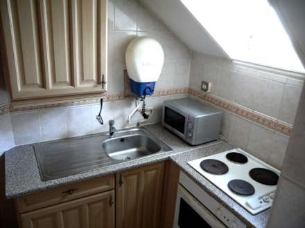 Victoria Crescent, Manchester, Image 3