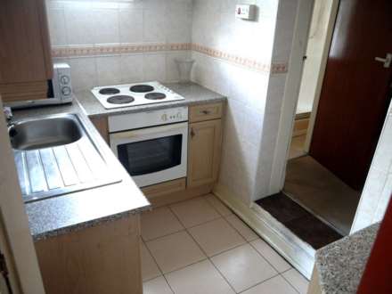 Victoria Crescent, Manchester, Image 4
