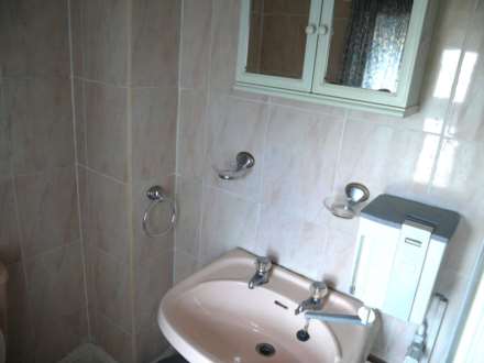 Victoria Crescent, Manchester, Image 9