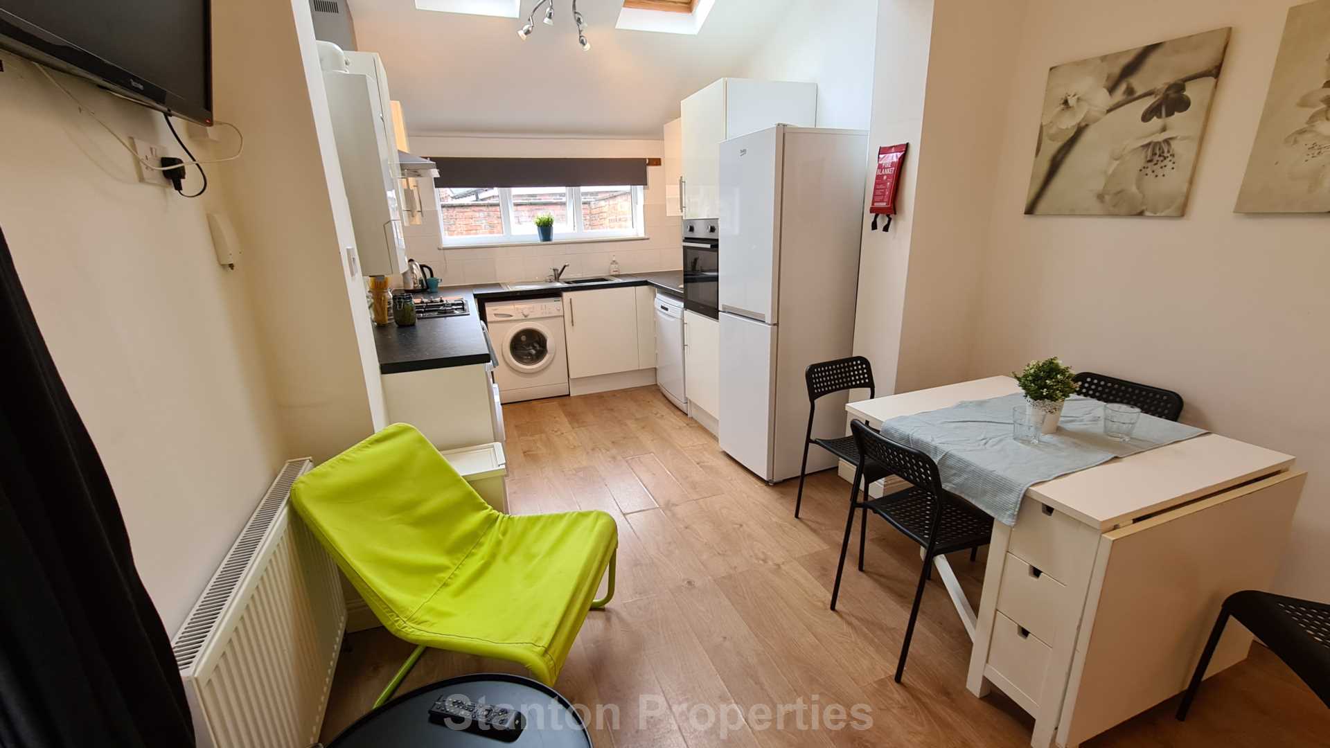 £130 pppw, See Video Tour, Mabfield Road, Fallowfield, Image 15