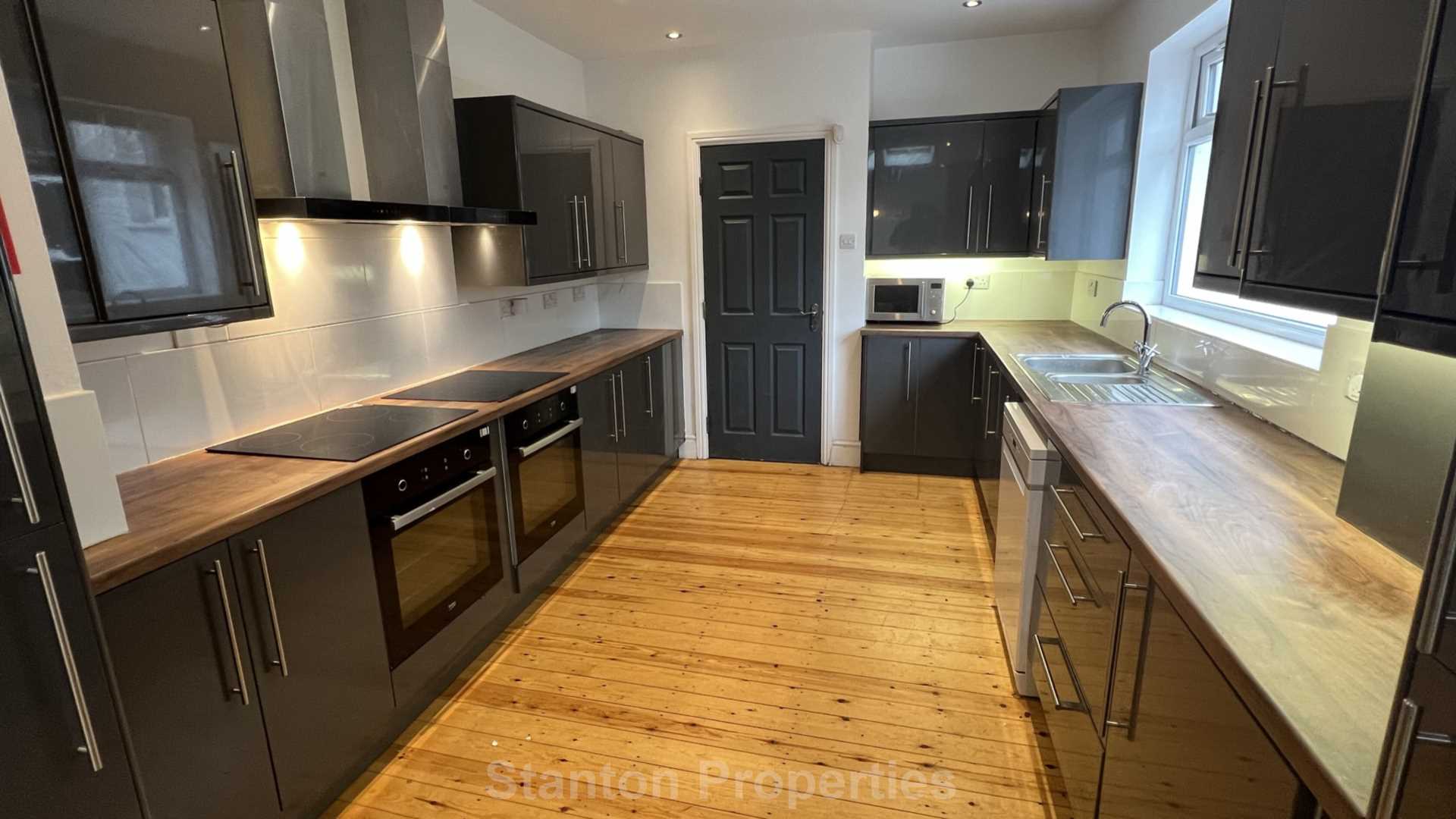 £150 PER WEEK / £650 PER MONTH, Lombard Grove, Manchester, Image 1
