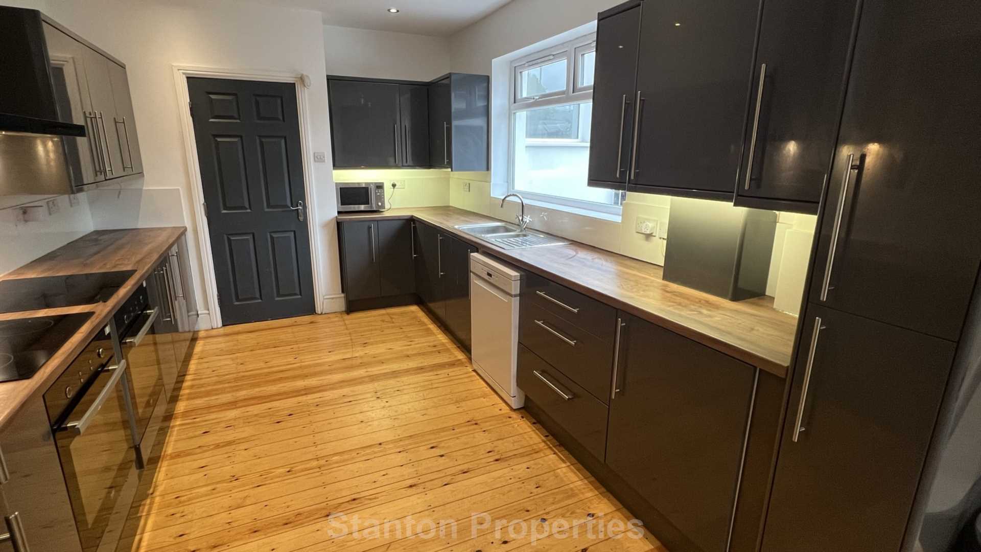 £150 PER WEEK / £650 PER MONTH, Lombard Grove, Manchester, Image 2
