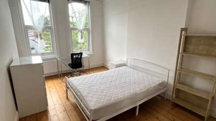 £150 PER WEEK / £650 PER MONTH, Lombard Grove, Manchester, Image 6