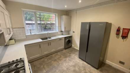 £130 pppw, Moseley Road, Fallowfield, M14 6NR, Image 3