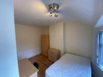 £120 pppw, Weld Road, Withington, Image 12