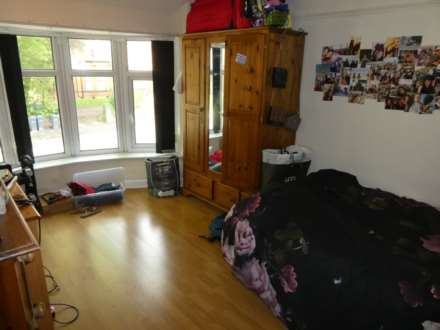£115 pppw excluding bills, See Video Tour, Mauldeth Road, Withington, Image 5