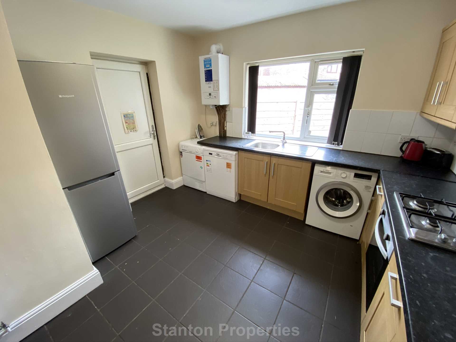 £120 pppw, Weld Road, Withington, Image 3