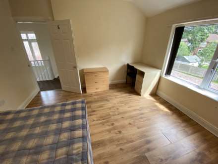£120 pppw, Weld Road, Withington, Image 10