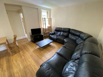 £120 pppw, Weld Road, Withington, Image 2