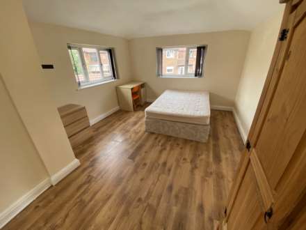 £120 pppw, Weld Road, Withington, Image 9