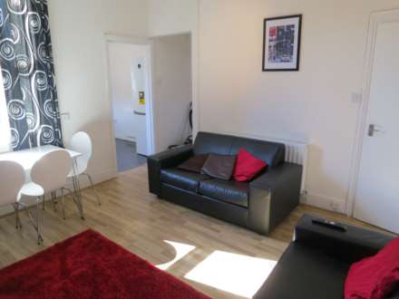 £120 pppw, Patten Street, Withington, Image 3