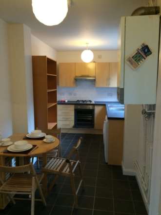 £120 pppw,Patten Street, Withington, Image 3