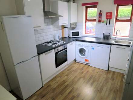 £150 pppw including bills, Burton Road, Withington, Image 1