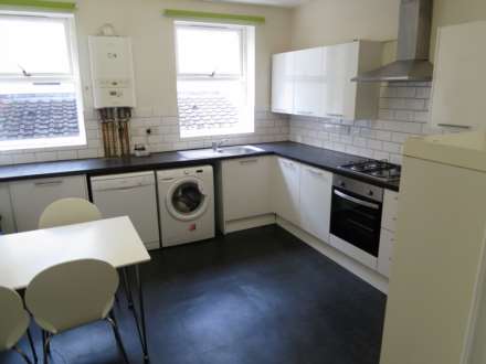 £120 pppw excluding bills, Copson Street, Withington, Image 3