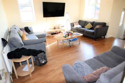 7 Bedroom End Terrace, £120 pppw, Beaconsfield, Fallowfield, M14 6UP