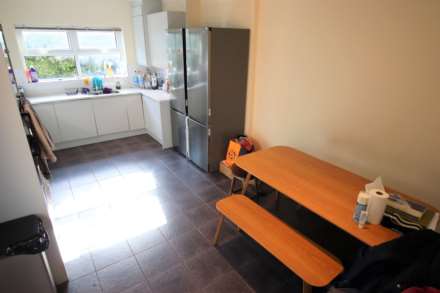 £150 pppw, Beaconsfield, Fallowfield, M14 6UP, Image 8
