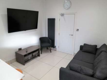 5 Bedroom Semi-Detached, £130 pppw/£150 pppw Wellington Road, Fallowfield