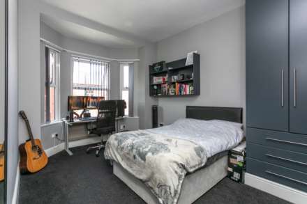 £130  pppw, Hall Road, Victoria Park, Image 23