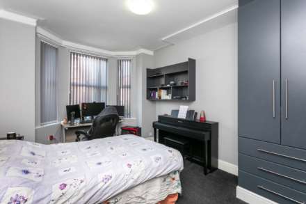 £130  pppw, Hall Road, Victoria Park, Image 8