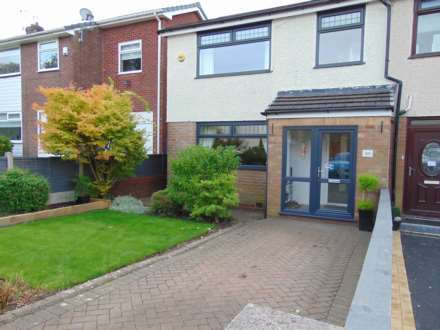3 Bedroom Town House, Rochdale Road, High Crompton, Shaw