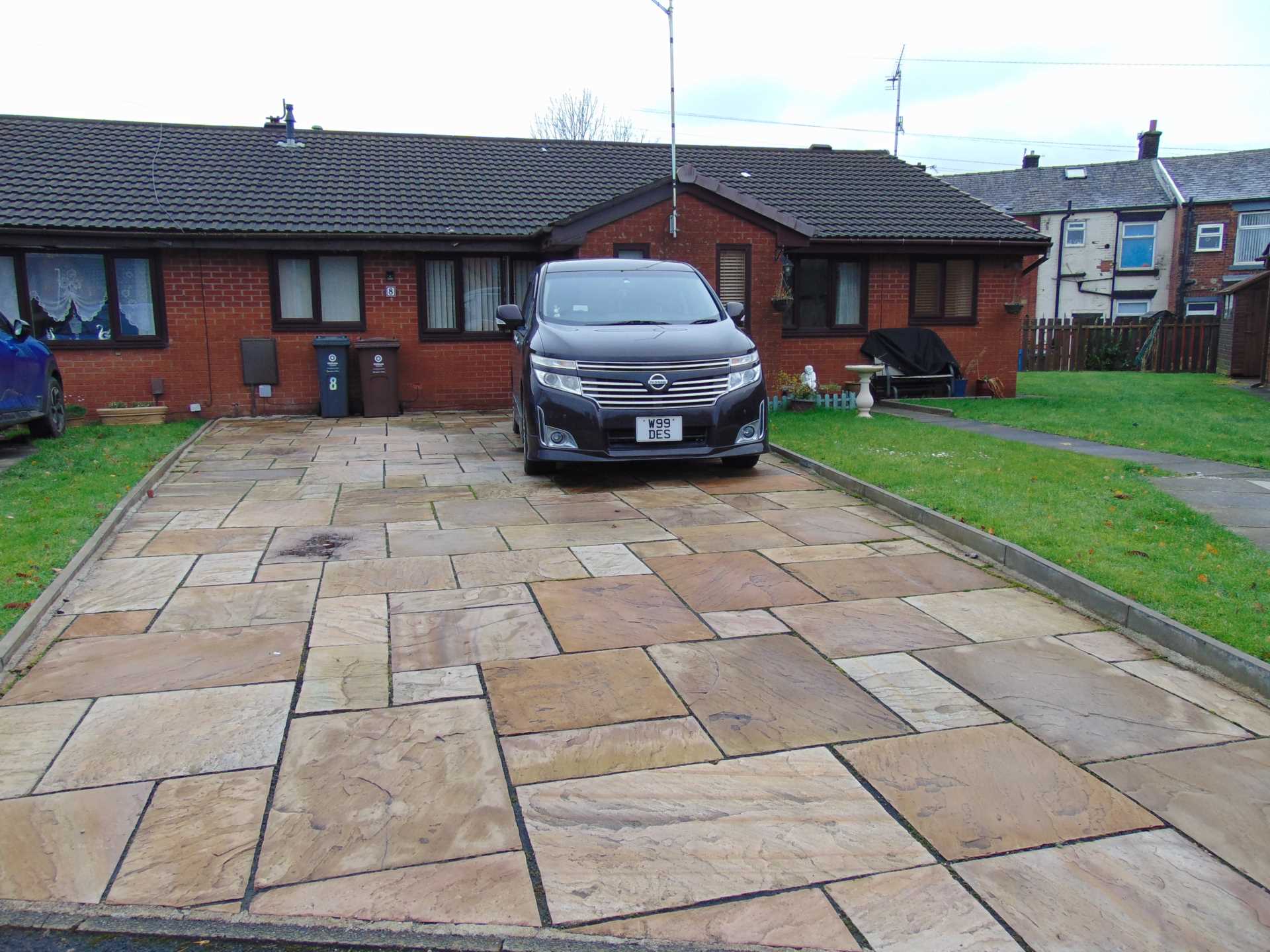Valentine Estate Agents - 2 Bedroom Bungalow, Belgravia Mews, Shaw