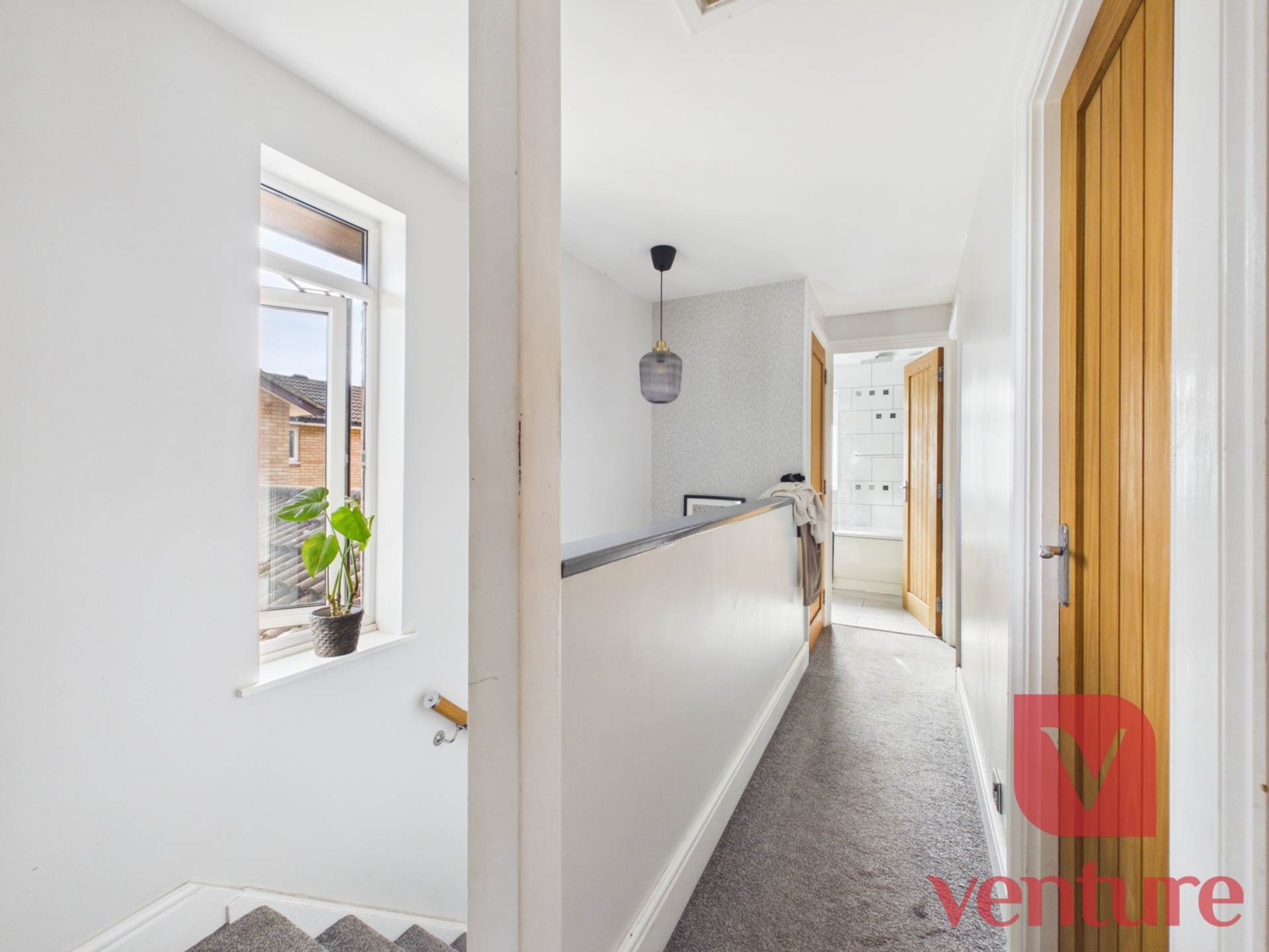 Minton Close, Blakelands, Image 15
