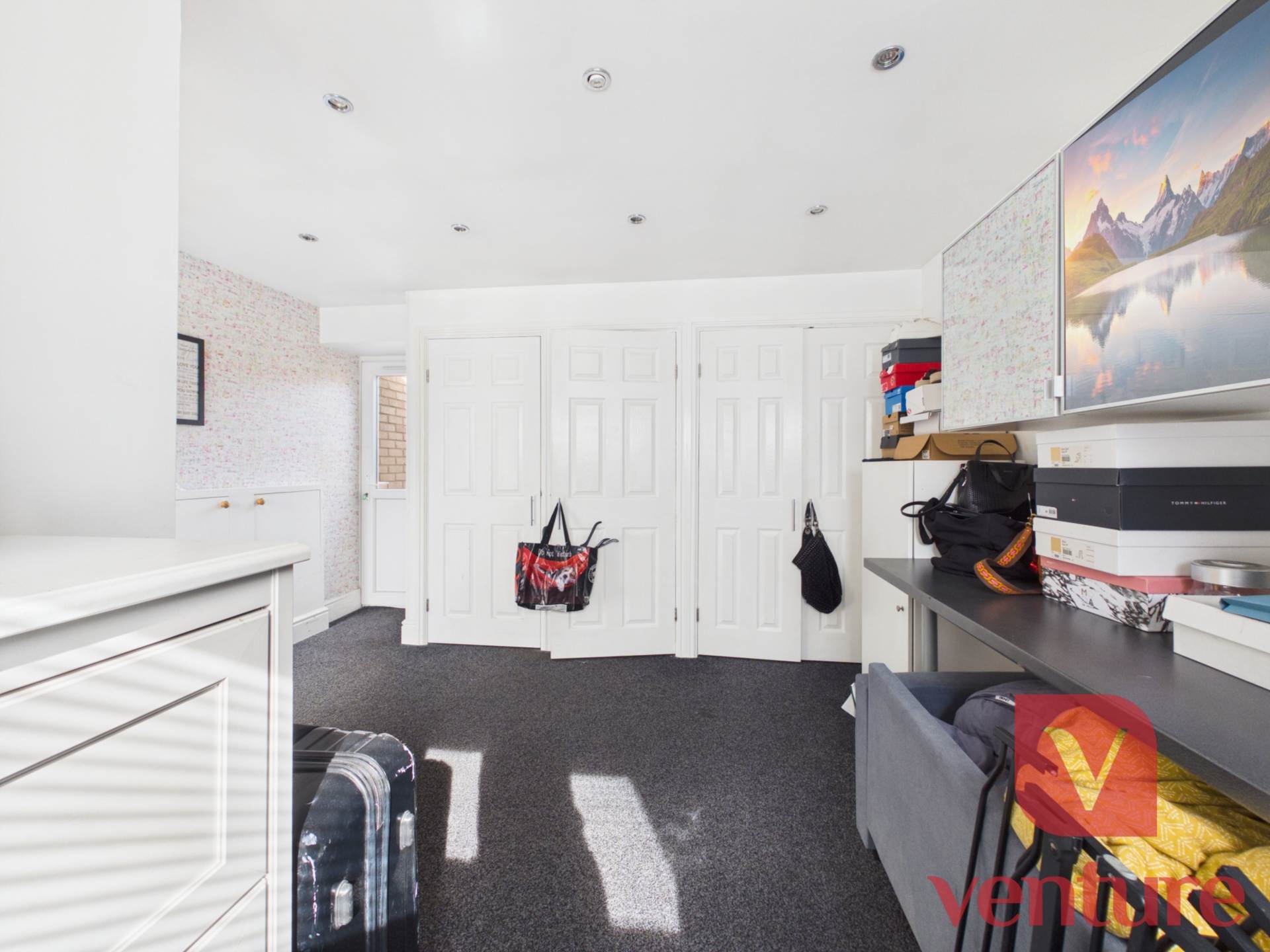 Minton Close, Blakelands, Image 9
